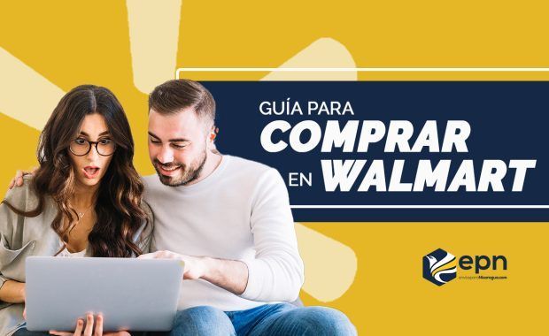 una pareja nicaragüense comprando en un laptop en la tienda online de walmart
